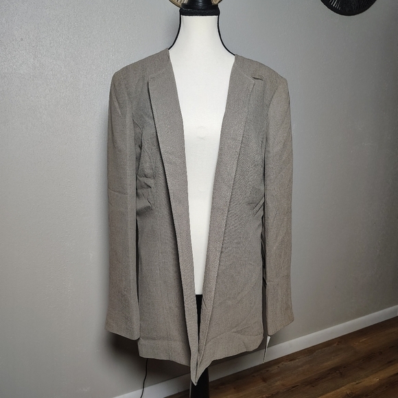 Cintas Jackets & Blazers - Cintas NWT Elegant Women's Taupe Blazer Size 14